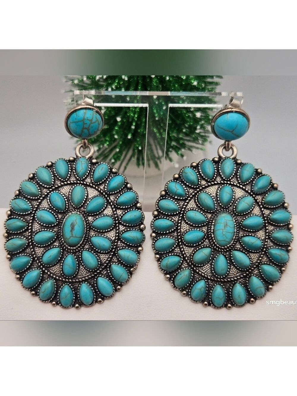 ✨2/$10✨ Western Silver Tone Faux Turquoise Flower Concho Earrings